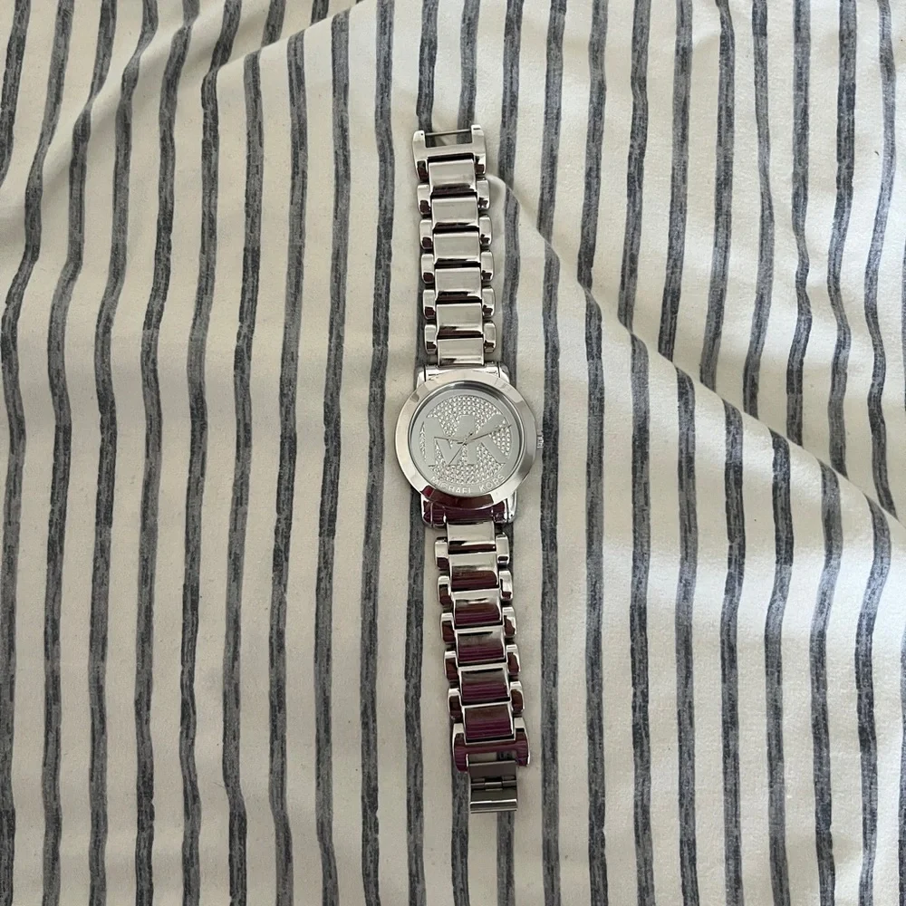 Watch - Picture 1 of 2